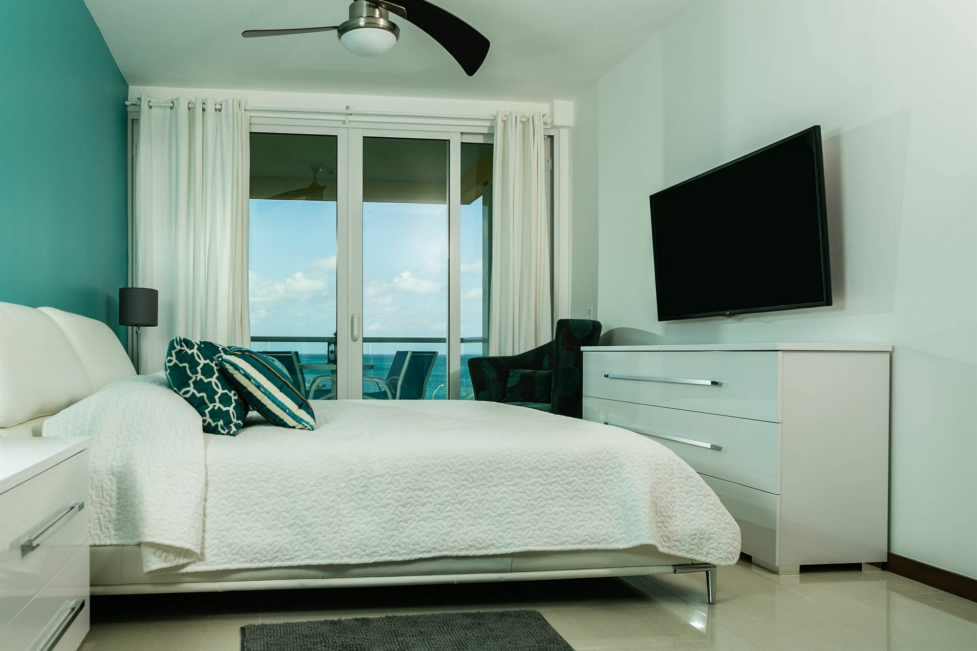 Blue Residences Палм Бийч Екстериор снимка
