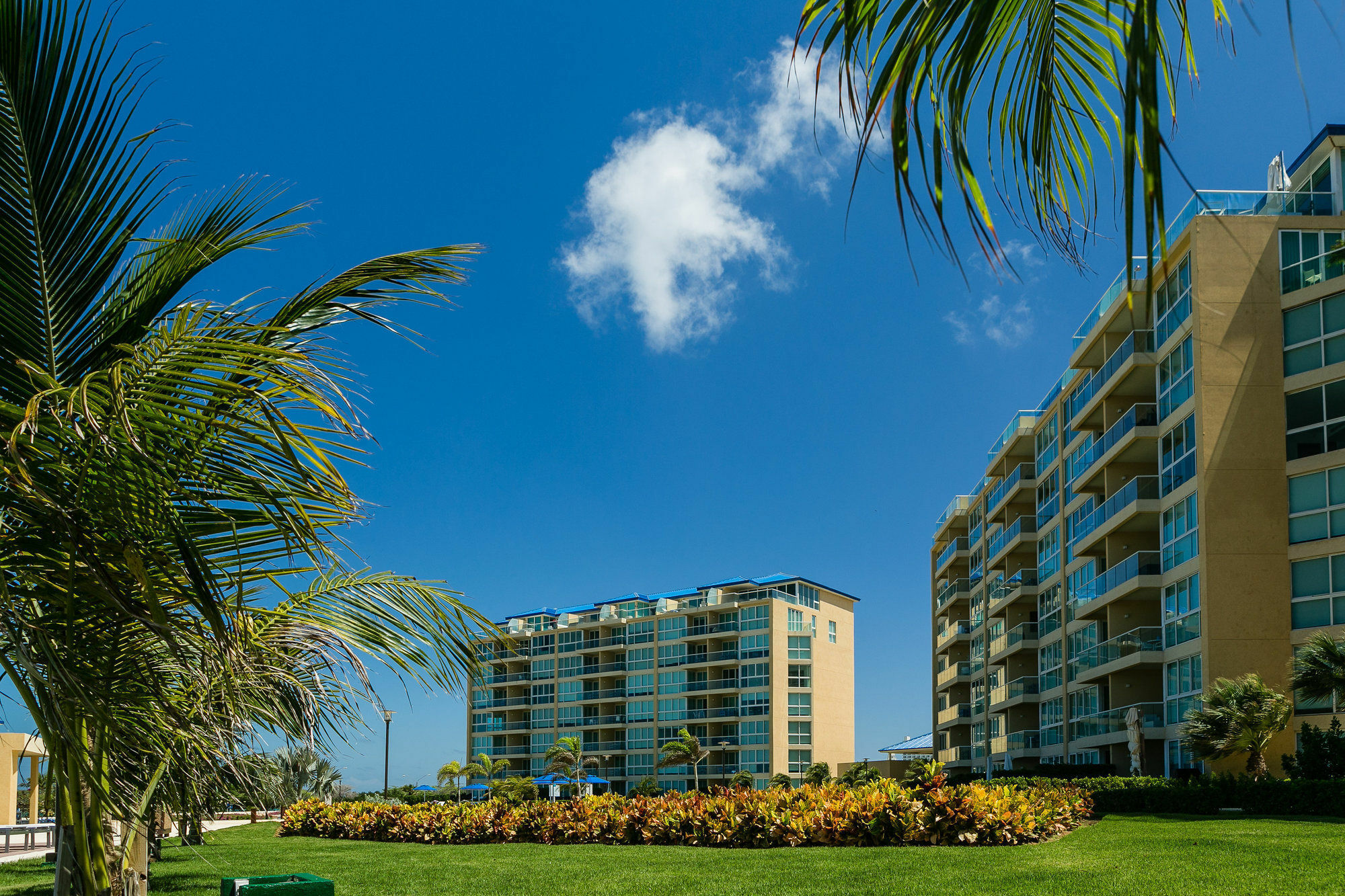 Blue Residences Палм Бийч Екстериор снимка